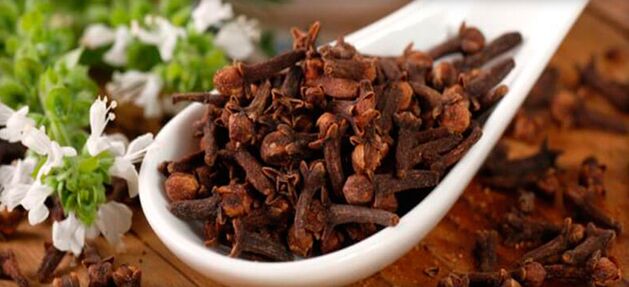cloves for removing parasites